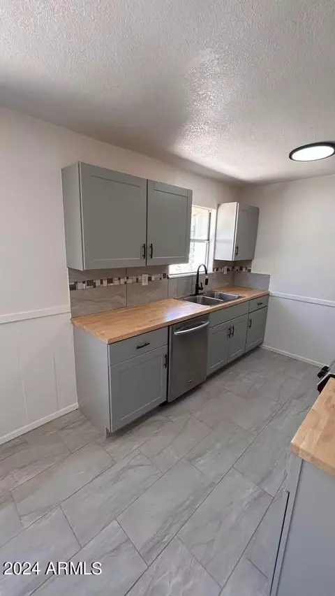 238 E Pederson Dr, Saint David, AZ 85630