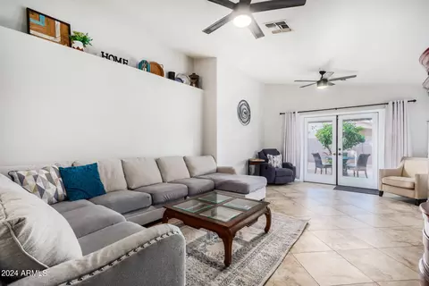 136 W Dublin St, Gilbert, AZ 85233 photo 3