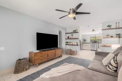 4067 E Aster Dr, Phoenix, AZ 85032 photo 9