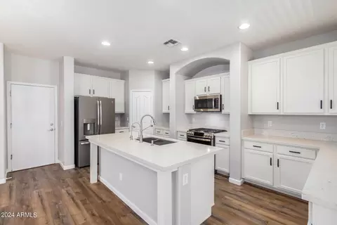 2734 E Boston St, Gilbert, AZ 85295 photo 9