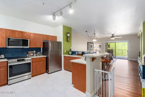 920 E Devonshire Ave #2004, Phoenix, AZ 85014 photo 11
