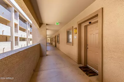 920 E Devonshire Ave #2004, Phoenix, AZ 85014 photo 4