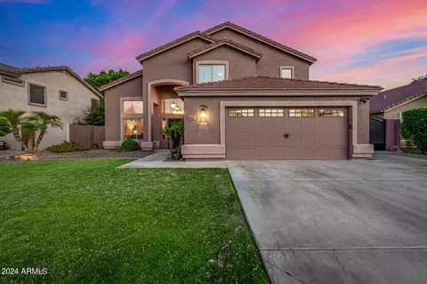 6811 W Firebird Dr, Glendale, AZ 85308
