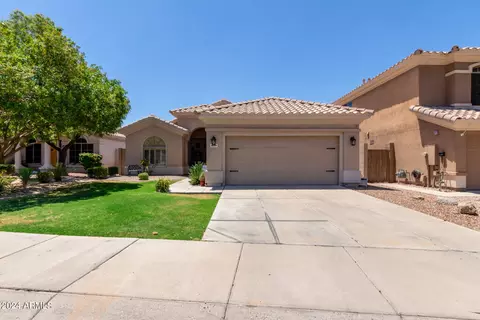 8119 E Michelle Dr, Scottsdale, AZ 85255