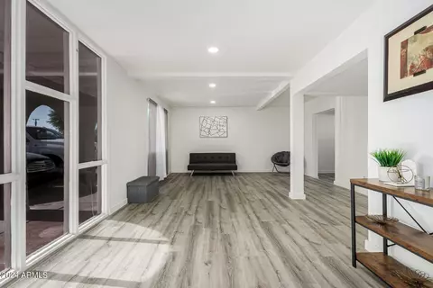 1813 N 38th Dr, Phoenix, AZ 85009 photo 9