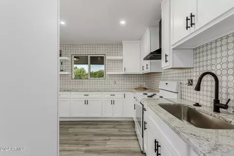 1813 N 38th Dr, Phoenix, AZ 85009 photo 14
