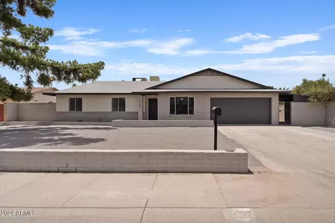 4137 W Shangri La Rd, Phoenix, AZ 85029