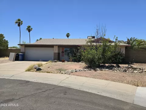 5112 S Fairfield Dr, Tempe, AZ 85282
