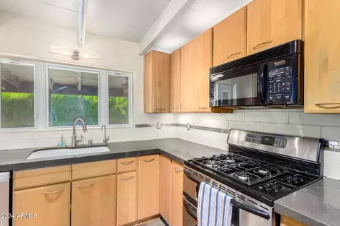 1018 E Palo Verde Dr, Phoenix, AZ 85014 photo 8