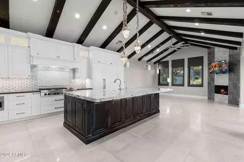 8535 E Regina Cir, Mesa, AZ 85207 photo 12
