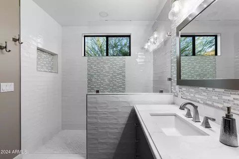 8535 E Regina Cir, Mesa, AZ 85207 photo 31