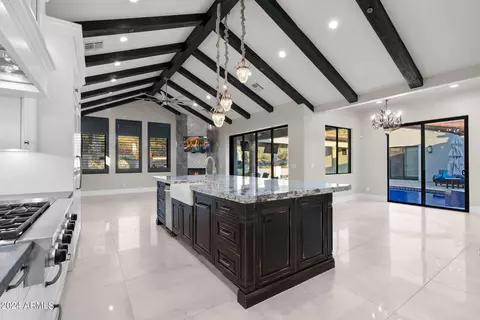 8535 E Regina Cir, Mesa, AZ 85207 photo 11