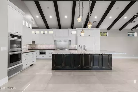 8535 E Regina Cir, Mesa, AZ 85207 photo 6