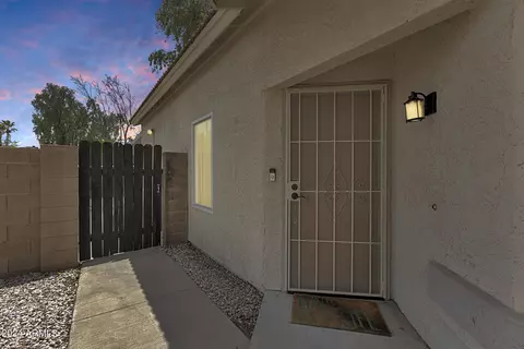 3035 E Topeka Dr, Phoenix, AZ 85050 photo 9