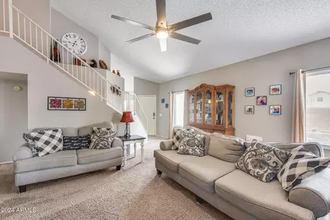 3035 E Topeka Dr, Phoenix, AZ 85050 photo 2