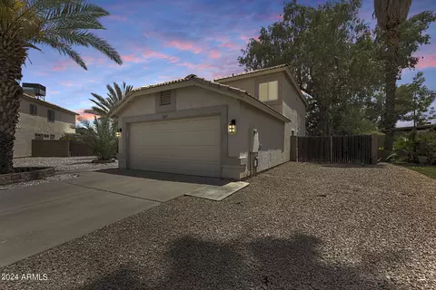 3035 E Topeka Dr, Phoenix, AZ 85050