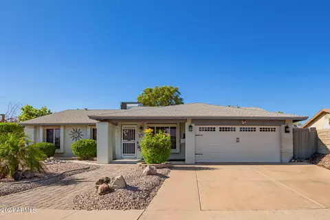 760 W Laguna Azul Ave, Mesa, AZ 85210