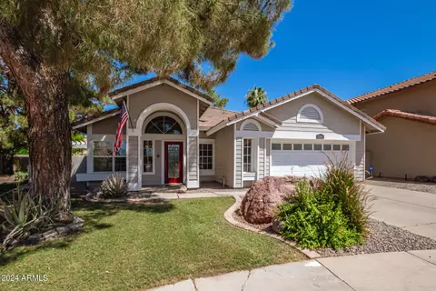 1067 N Plymouth Ct, Gilbert, AZ 85234