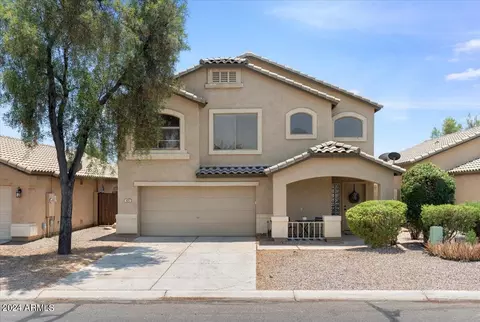 925 E Lovegrass Dr, San Tan Valley, AZ 85143