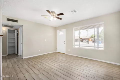 4438 E Wayland Rd, Phoenix, AZ 85040 photo 4