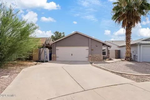 517 N Omaha Cir, Mesa, AZ 85205