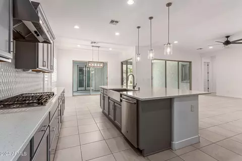 10040 E Satellite Dr, Mesa, AZ 85212 photo 11