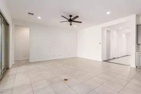 10040 E Satellite Dr, Mesa, AZ 85212 photo 8