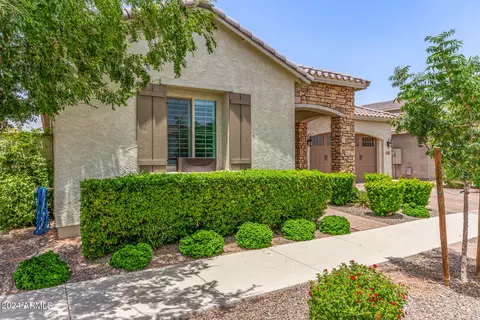 10040 E Satellite Dr, Mesa, AZ 85212 photo 2