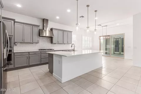 10040 E Satellite Dr, Mesa, AZ 85212 photo 10