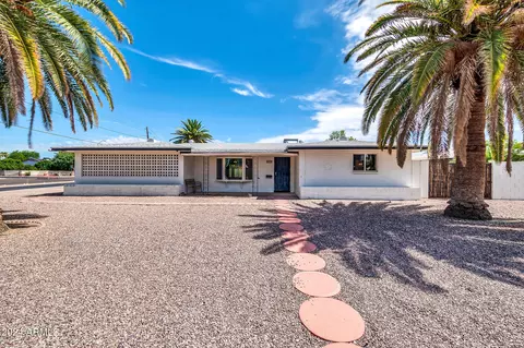 5204 E Des Moines St, Mesa, AZ 85205