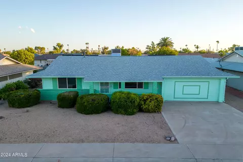 10934 W Saratoga Cir, Sun City, AZ 85351
