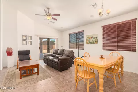 6520 S 37th Dr, Phoenix, AZ 85041 photo 8