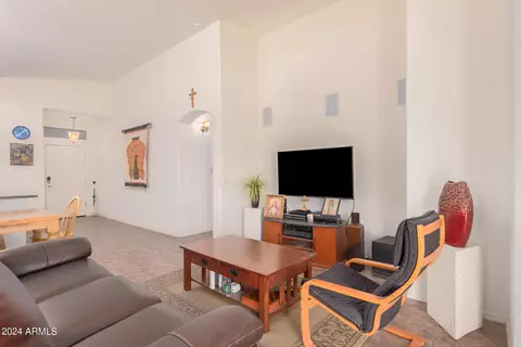 6520 S 37th Dr, Phoenix, AZ 85041 photo 6