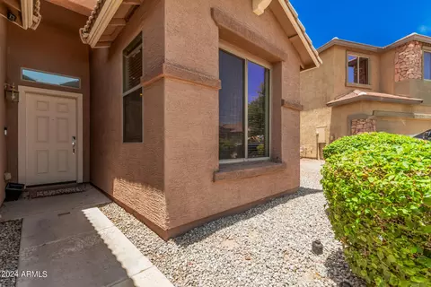 6520 S 37th Dr, Phoenix, AZ 85041 photo 4