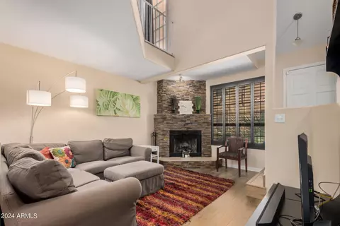 1025 E Highland Ave #34, Phoenix, AZ 85014 photo 4