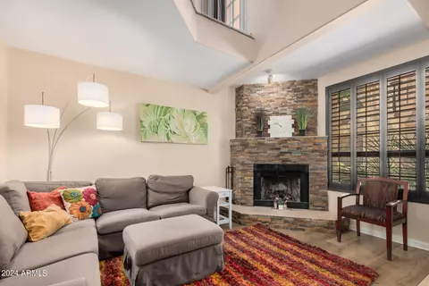 1025 E Highland Ave #34, Phoenix, AZ 85014 photo 5
