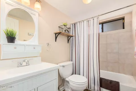 1025 E Highland Ave #34, Phoenix, AZ 85014 photo 35