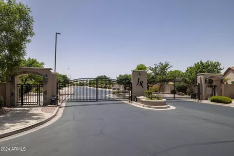 614 E Hampton Ct, Gilbert, AZ 85295 photo 40