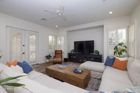 614 E Hampton Ct, Gilbert, AZ 85295 photo 9
