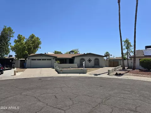 8621 N 40th Dr, Phoenix, AZ 85051