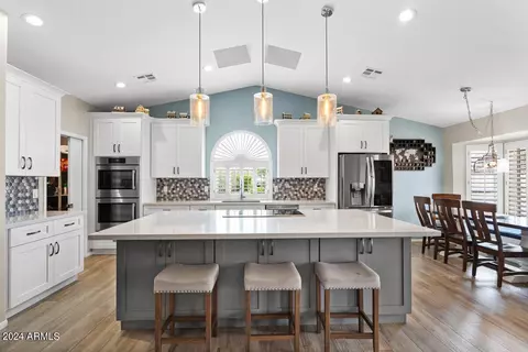 4202 E Saltsage Dr, Phoenix, AZ 85048
