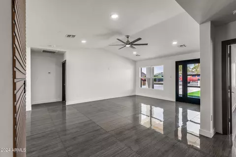 937 E Amelia Ave, Phoenix, AZ 85014 photo 10