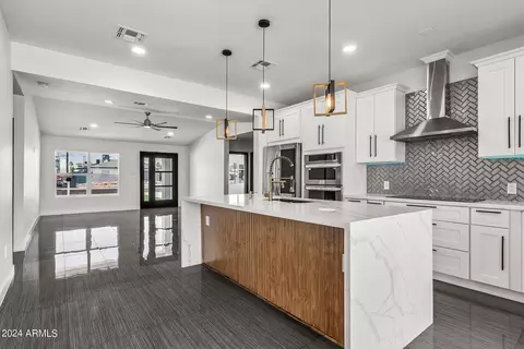 937 E Amelia Ave, Phoenix, AZ 85014 photo 17