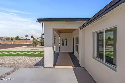937 E Amelia Ave, Phoenix, AZ 85014 photo 8