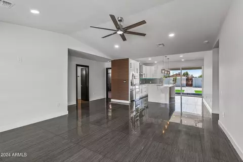 937 E Amelia Ave, Phoenix, AZ 85014 photo 13