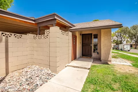 4650 W Continental Dr, Glendale, AZ 85308