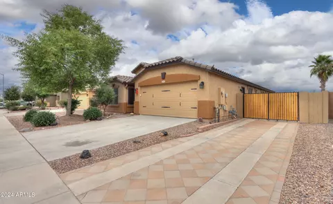 2049 N Thunderbird Ave, Casa Grande, AZ 85122