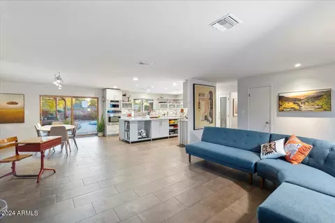 7240 N 11th Ave, Phoenix, AZ 85021 photo 9