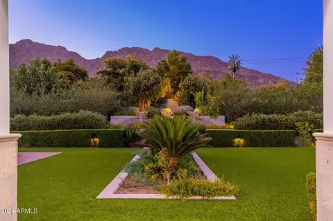 Exterior - 5905 E Camelback Rd, Phoenix, AZ 85018 photo 31 of 41