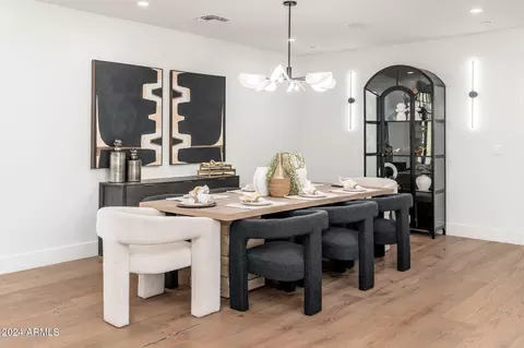 Dining - 5905 E Camelback Rd, Phoenix, AZ 85018 photo 3 of 6